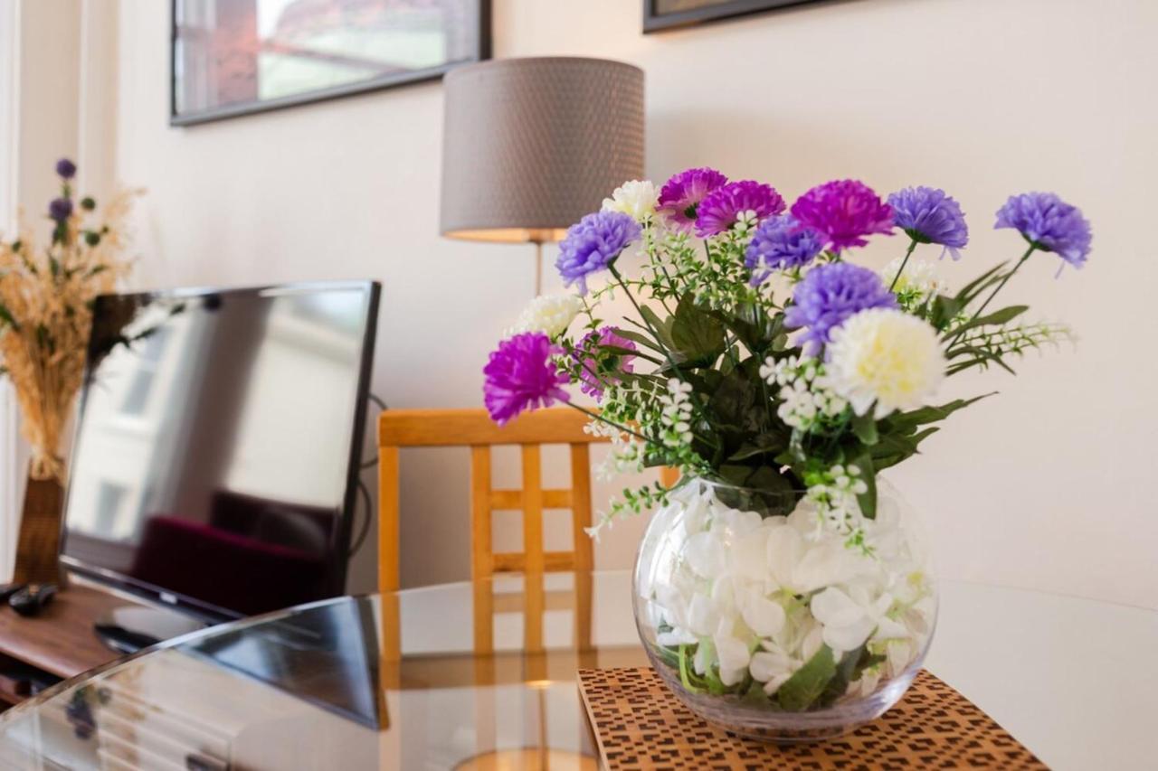 Cozy 2 Bedroom Apartment At Heart Of The Edynburg Zewnętrze zdjęcie